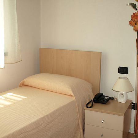 Hotel Karol Monza Dış mekan fotoğraf