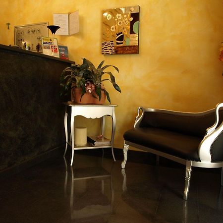 Hotel Karol Monza Dış mekan fotoğraf