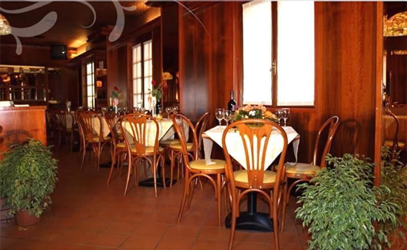 Hotel Karol Monza Dış mekan fotoğraf